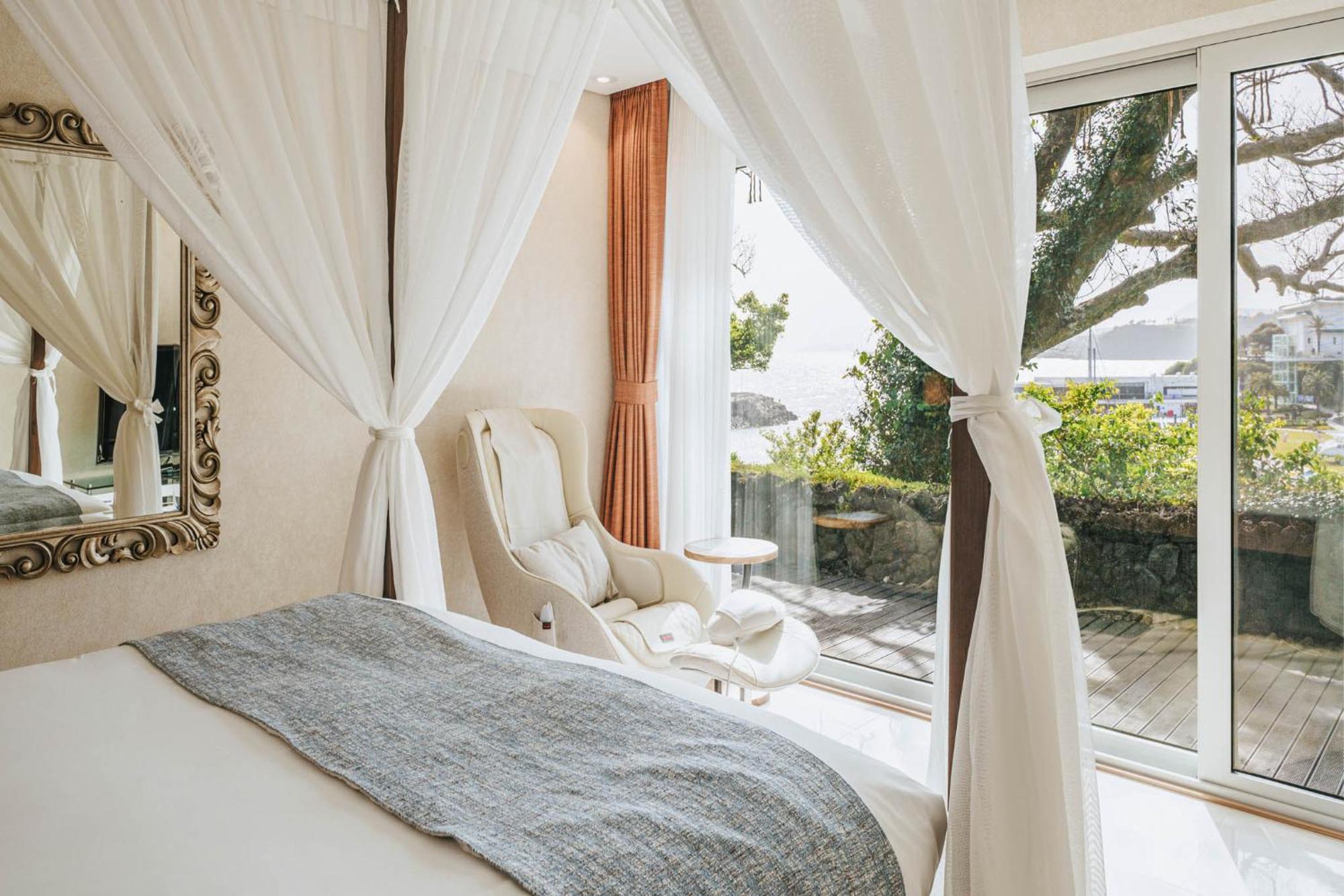 The Seaes Hotel & Resort Согвипхо Экстерьер фото