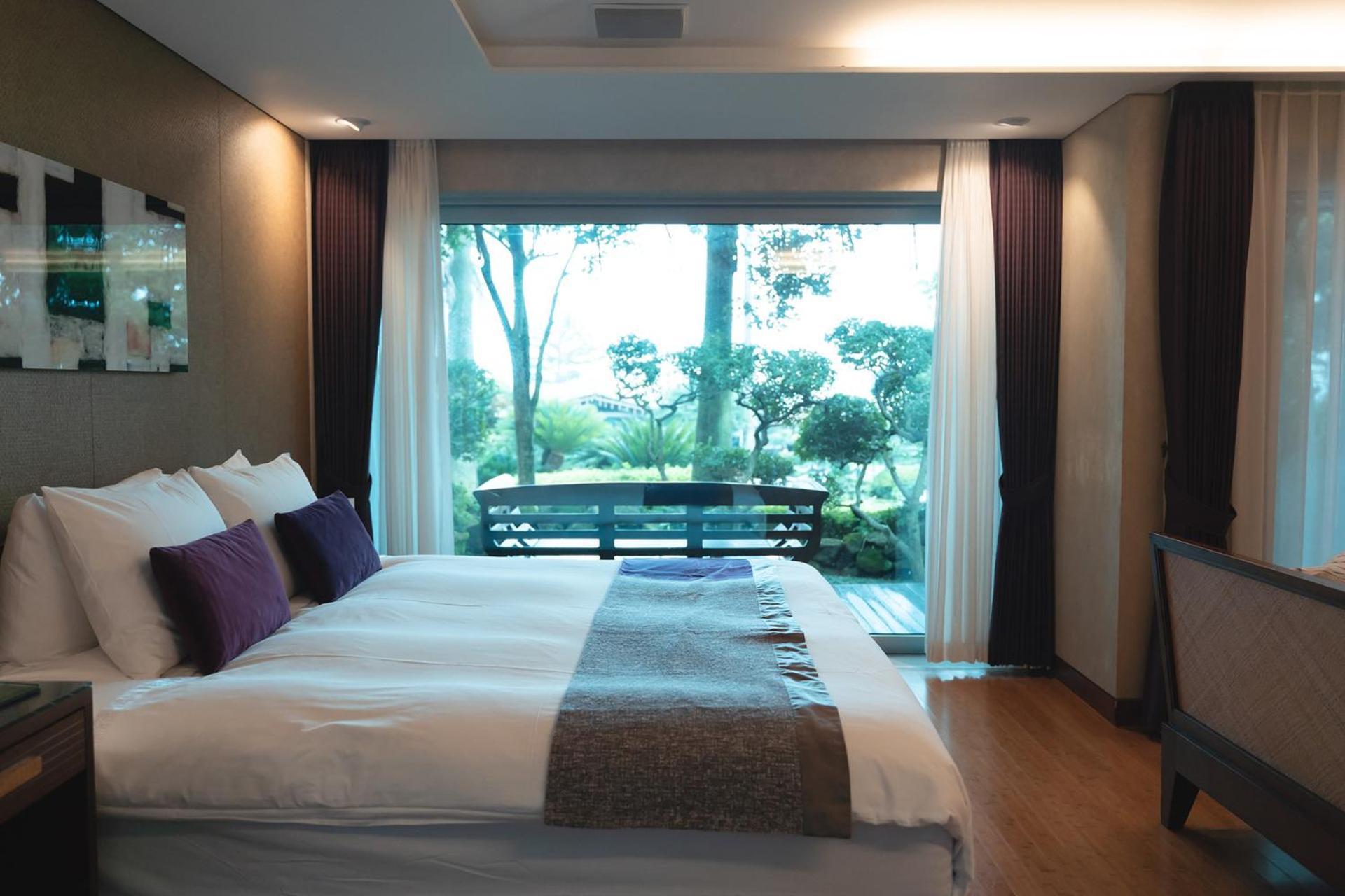 The Seaes Hotel & Resort Согвипхо Номер фото