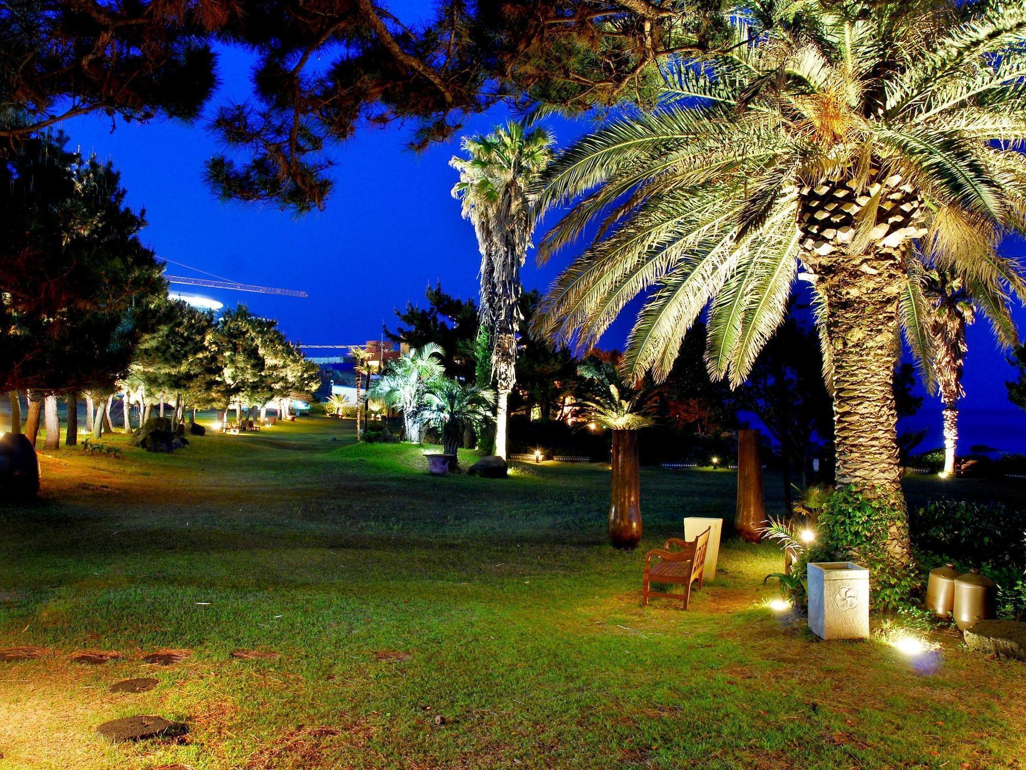 The Seaes Hotel & Resort Согвипхо Экстерьер фото